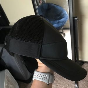 Lululemon Dash and Splash Cap